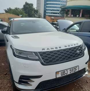 A picture of RANGEROVER VELAR