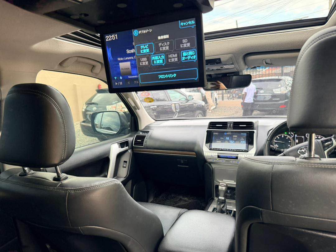A picture of Toyota Land Cruiser PRADO PRICE BEI 145M Engine 1GD Diesel