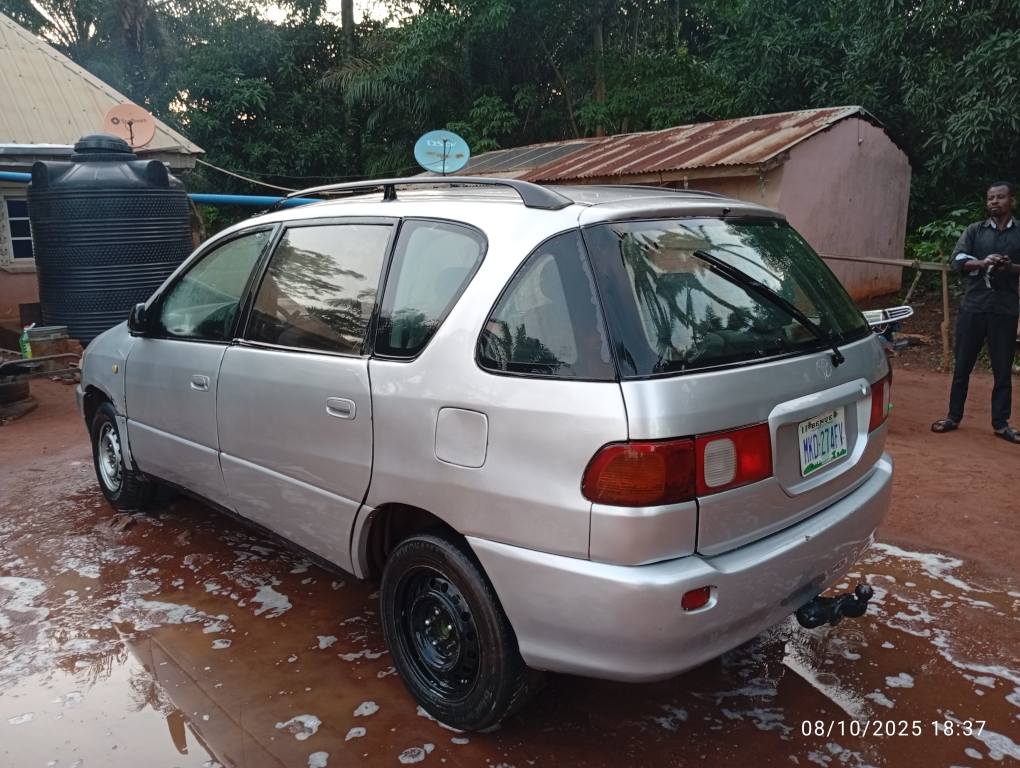 A picture of Toyota picnic