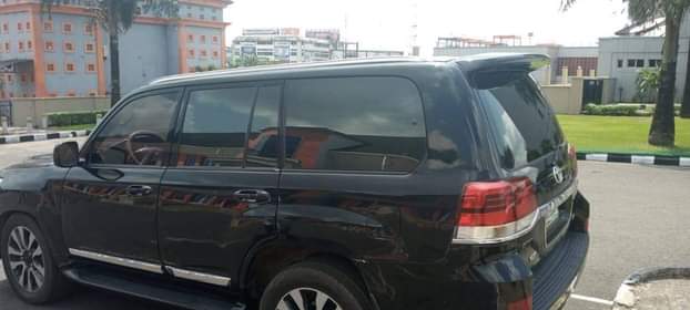 A picture of 2016 Toyota 2016 2017 V8