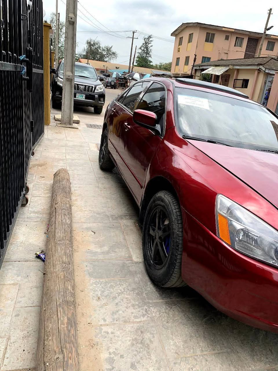 A picture of Honda Accord 05