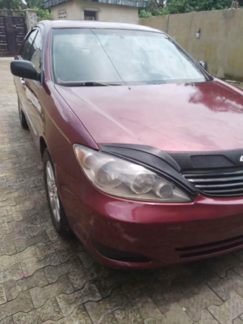 A picture of 2004 Toyata camry