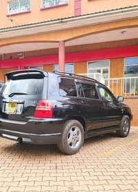 A picture of Toyota Kluger for sale. 26m . 0703829297