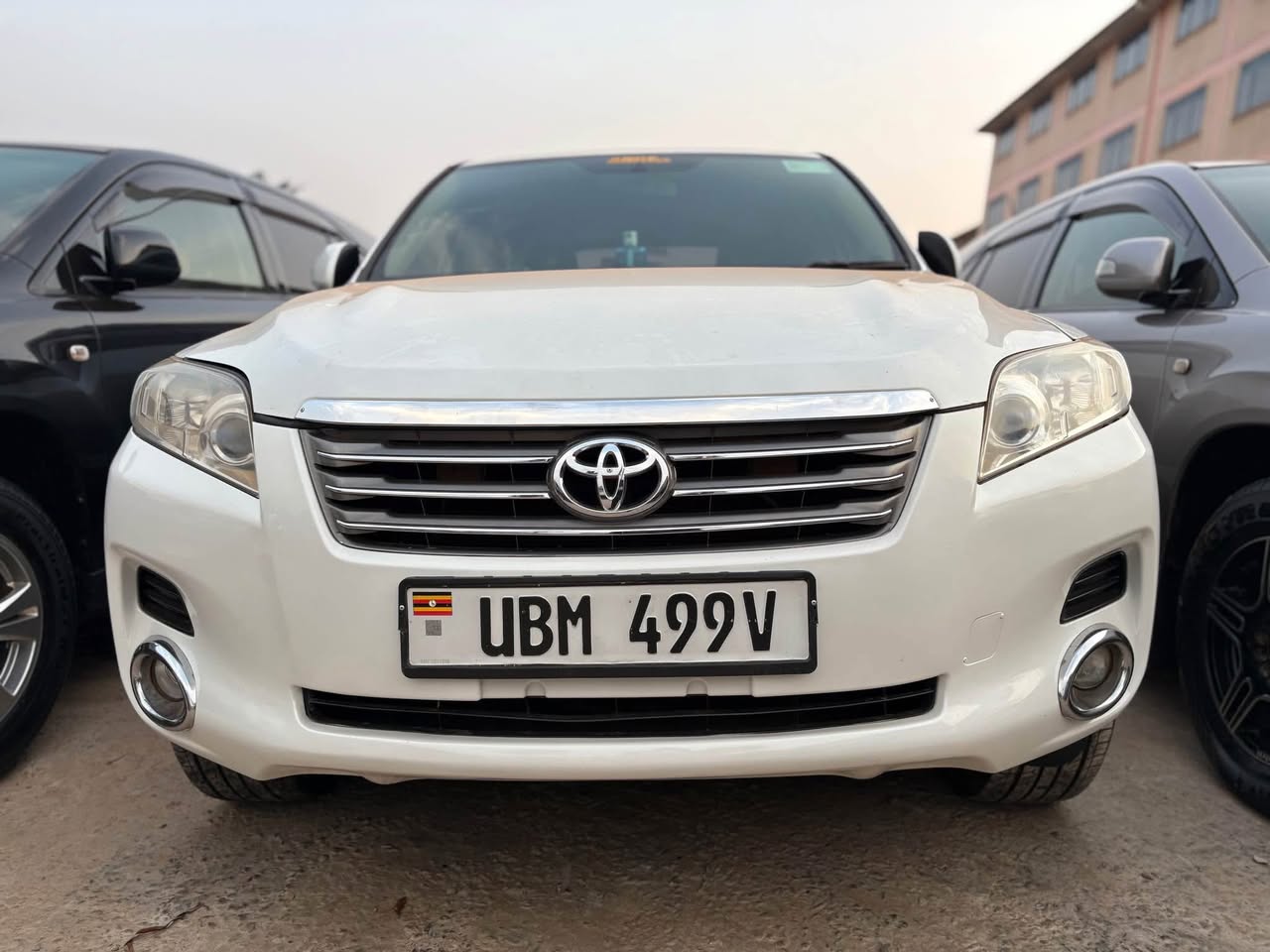A picture of 38M Toyota Vanguard model 2008 2 4L vvti