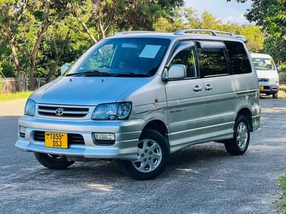 A picture of Toyota NOAH DSN Price 15 5 Cc 1998 Year 2000
