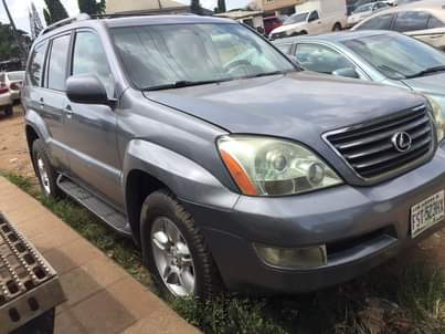 A picture of Sparkling clean 1 month used 2006 GX470 available 7 5m