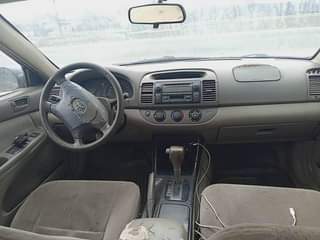 A picture of 2004 Toyota Camry LE