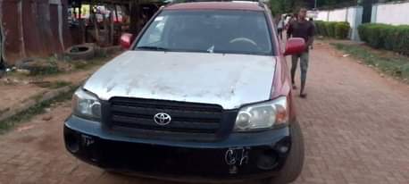 A picture of 2004 Toyota Highlander 2004 Alloy