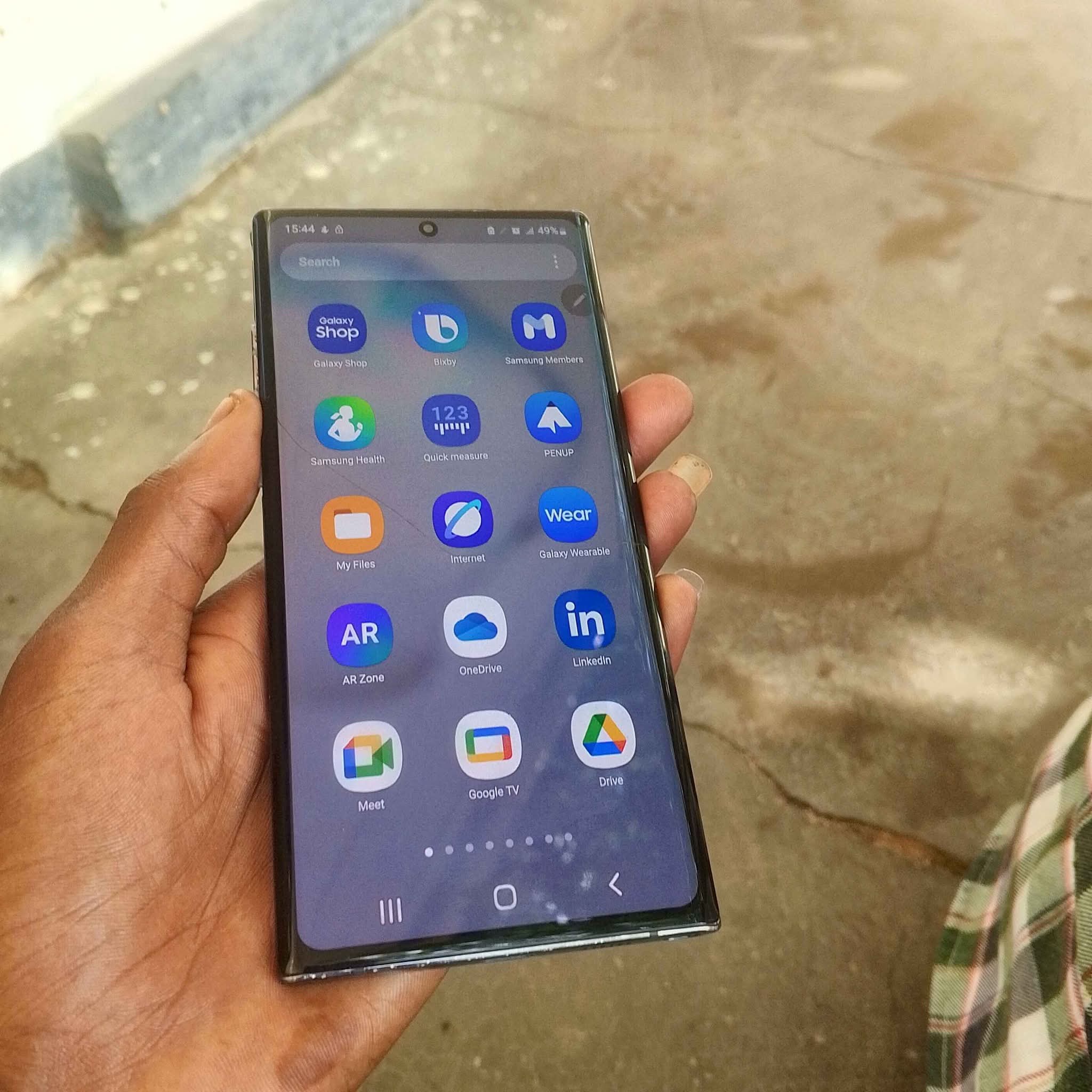 A picture of Samsung note 10 plus gb256 ram 12