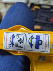 A picture of Electric car jack