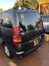 A picture of Toyota Noah
