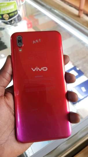 A picture of Vivo y93