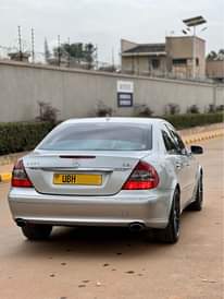 A picture of MERCEDES BENZ E320 Diesel 3 0L
