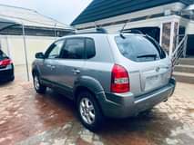 A picture of Brand Hyundai Model Tucson 1st body Year 2005 AC Chilling