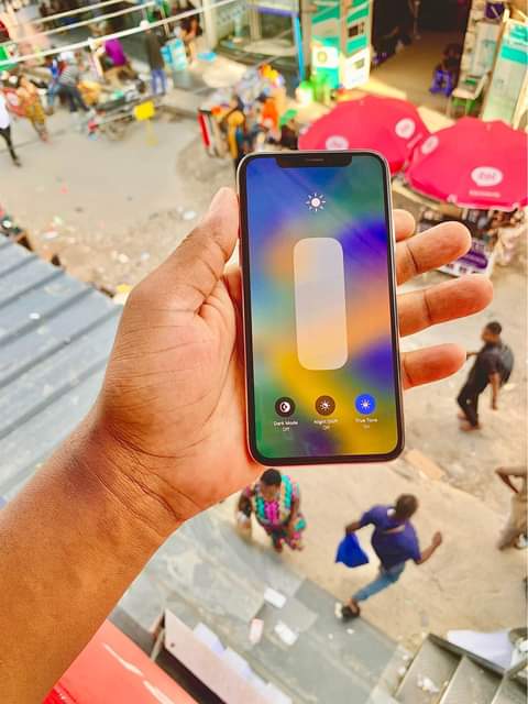 A picture of iPhone X 256GB