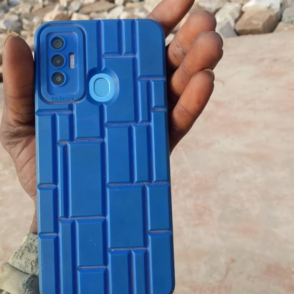 A picture of Camon 18i