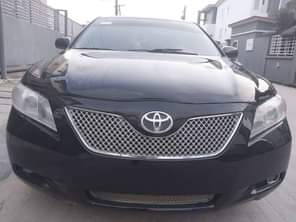 A picture of Quick deal Clean 2009 Toyota Camry Toks engine and gear