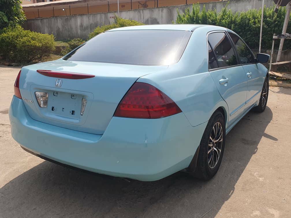 A picture of Honda Accord 2007.