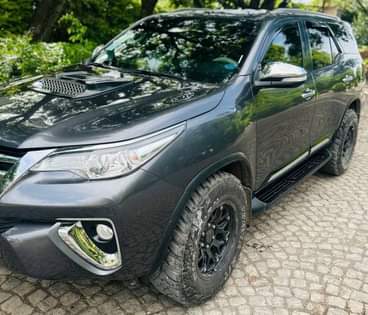 used toyota fortuner