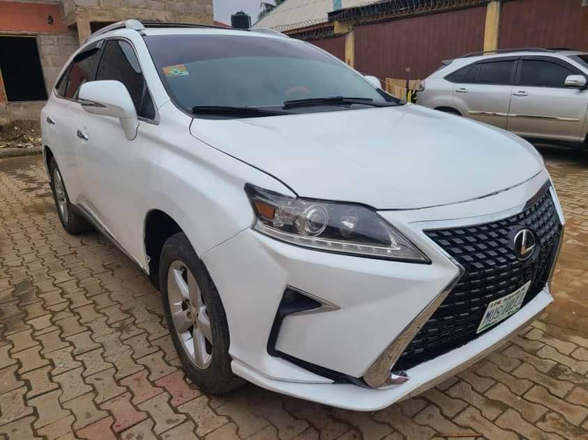 A picture of 2010 Rx350 12 500 000 last