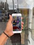 A picture of Iphone 7plain 32gb