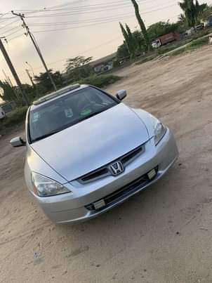 A picture of Honda Accord Year 2005