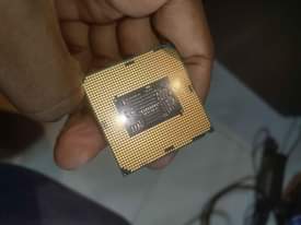 A picture of PROCESSOR Intel Core i7 7700 7th generation Processor . 8