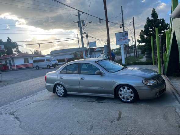 nissan almera