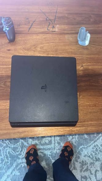 A picture of Ps4 used