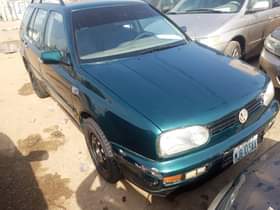 A picture of Volkswagen golf 3 wagon 4 sale clean body and clean