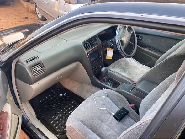 A picture of MARK X buy and drive 0707442262 only 8 5 negotiable