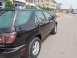 A picture of Lexus Rx300 Ac chilling Sound Engine and gear Clean interior