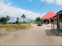 A picture of VIWANJA VYA MAKAZI BORA Loc chamazi MBANDE mbele ya uwenja