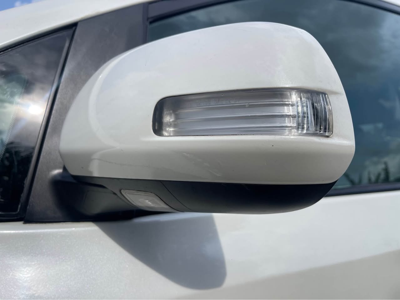 A picture of TOYOTA SIENNA 2013 XLE LIMITED TOK