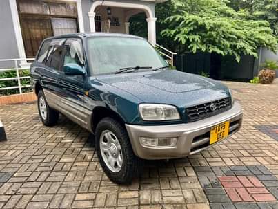 A picture of Toyota rav 4 kaliiiii Call 0659 75 12 95