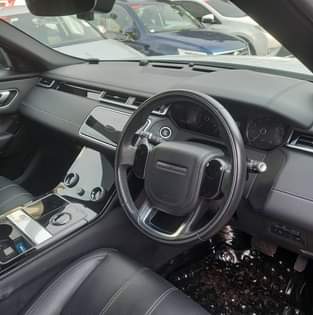 A picture of RANGEROVER VELAR