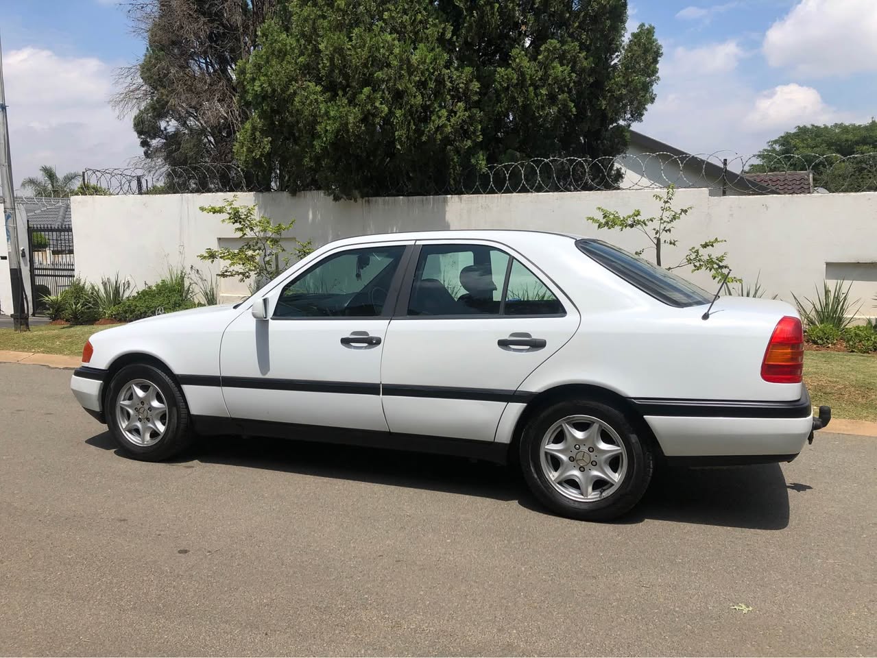 mercedes benz c220
