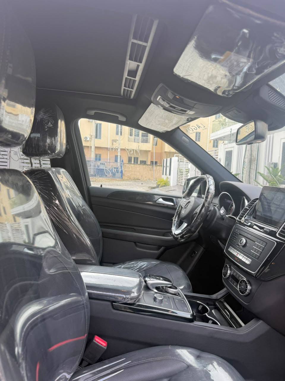 A picture of Mercedes Benz GLE 350 4MATIC TOKUNBO