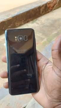 A picture of Samsung S8