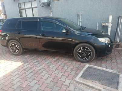 toyota fielder
