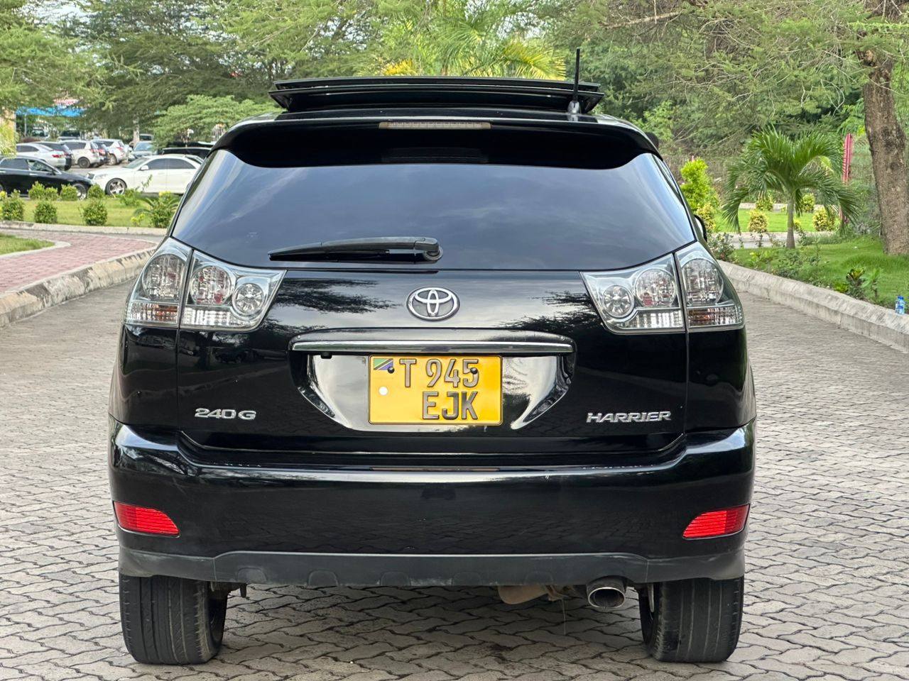 A picture of TOYOTA HARRIER