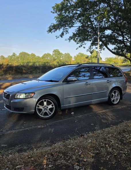volvo v50