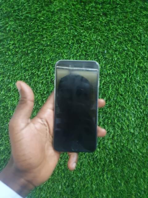 A picture of i phone 6g