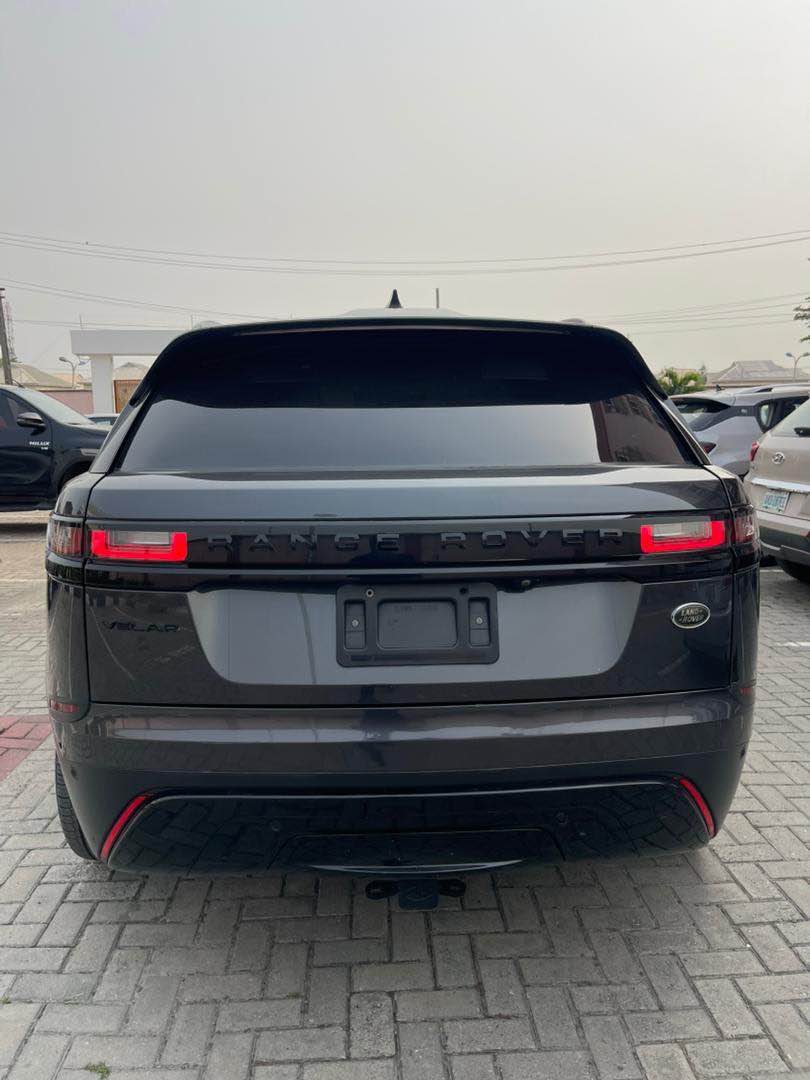 A picture of Range Rover velar p250