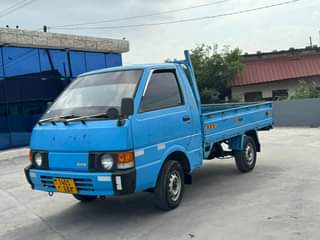 A picture of NISSAN VANETTE