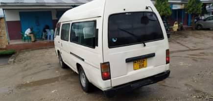 A picture of NISSAN CARAVAN OLD MNINDA WA DIESEL MANUAL GEAR 6 FULL