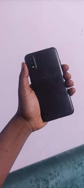 A picture of SAMSUNG A01