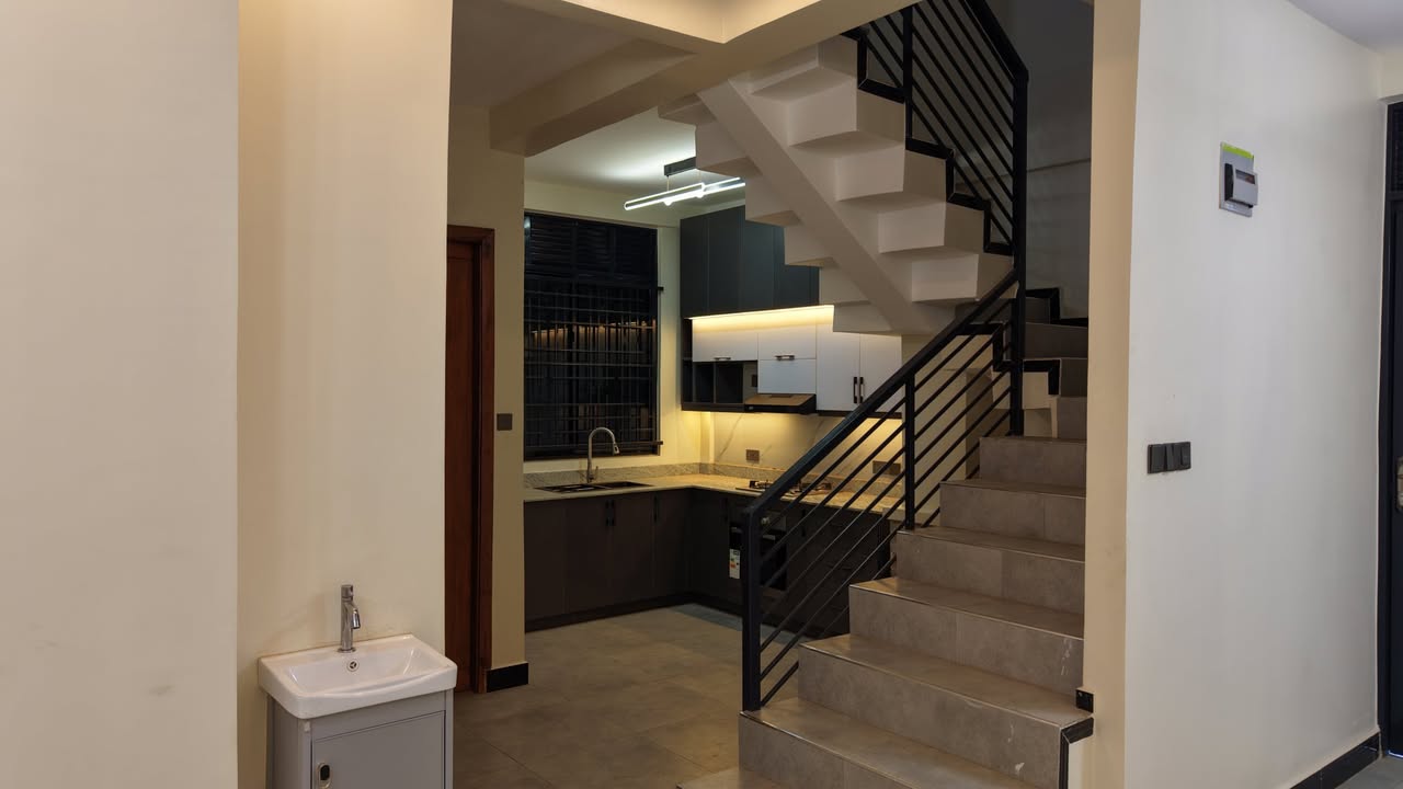 A picture of 3 beds 3 bath Townhouse