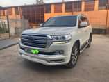 A picture of Land cruiser petrol engine for sale call me on 256751331103