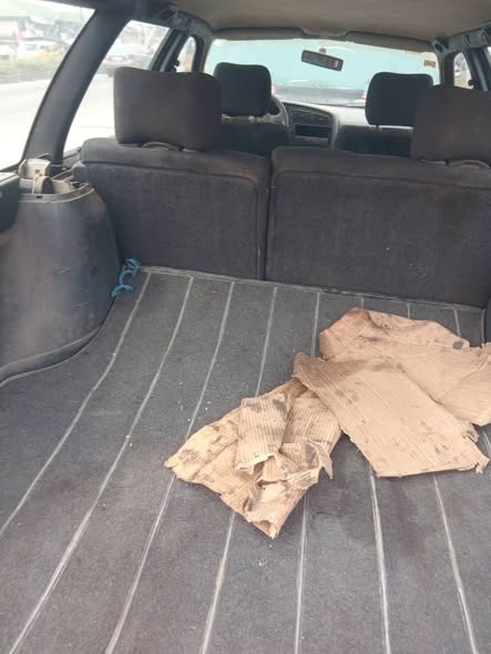 A picture of 08166482890 Dealers deal Volkswagen Passat wagon Engine untouched Gear manual
